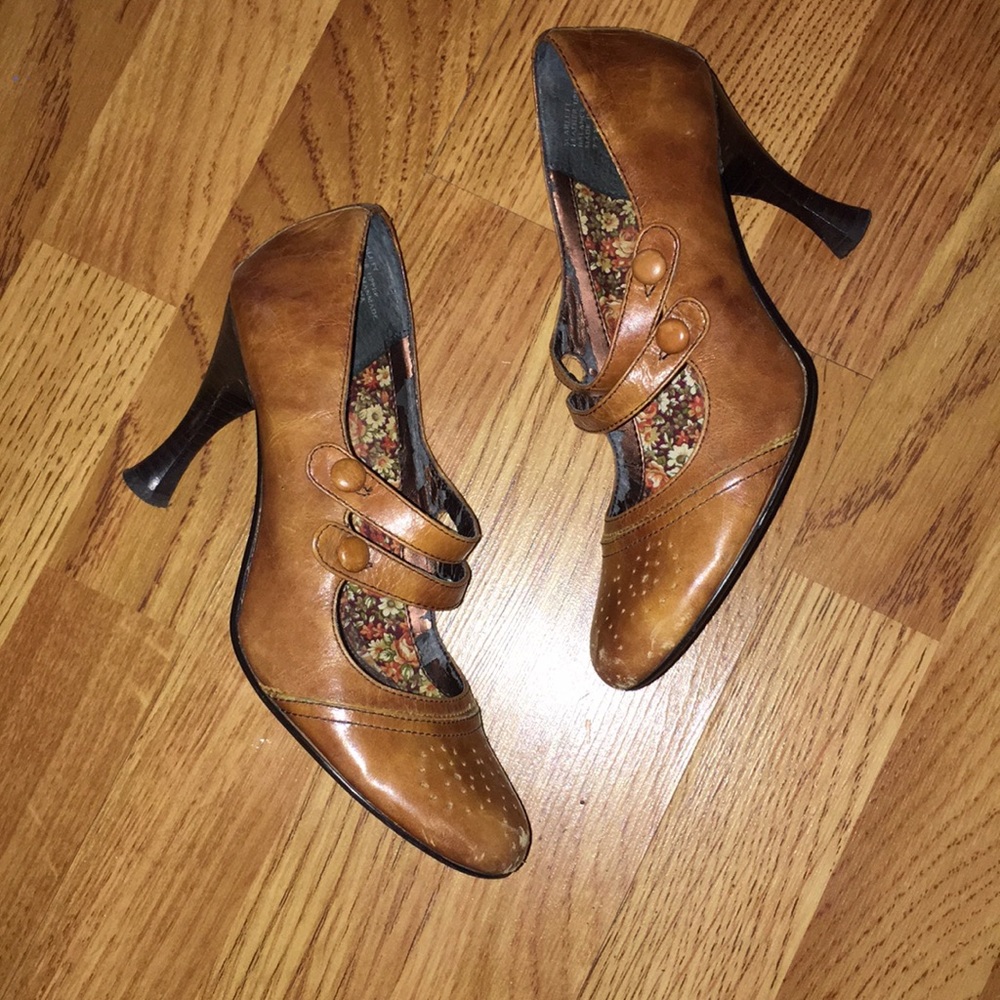 Kenzie size 7.5 Mary Janes